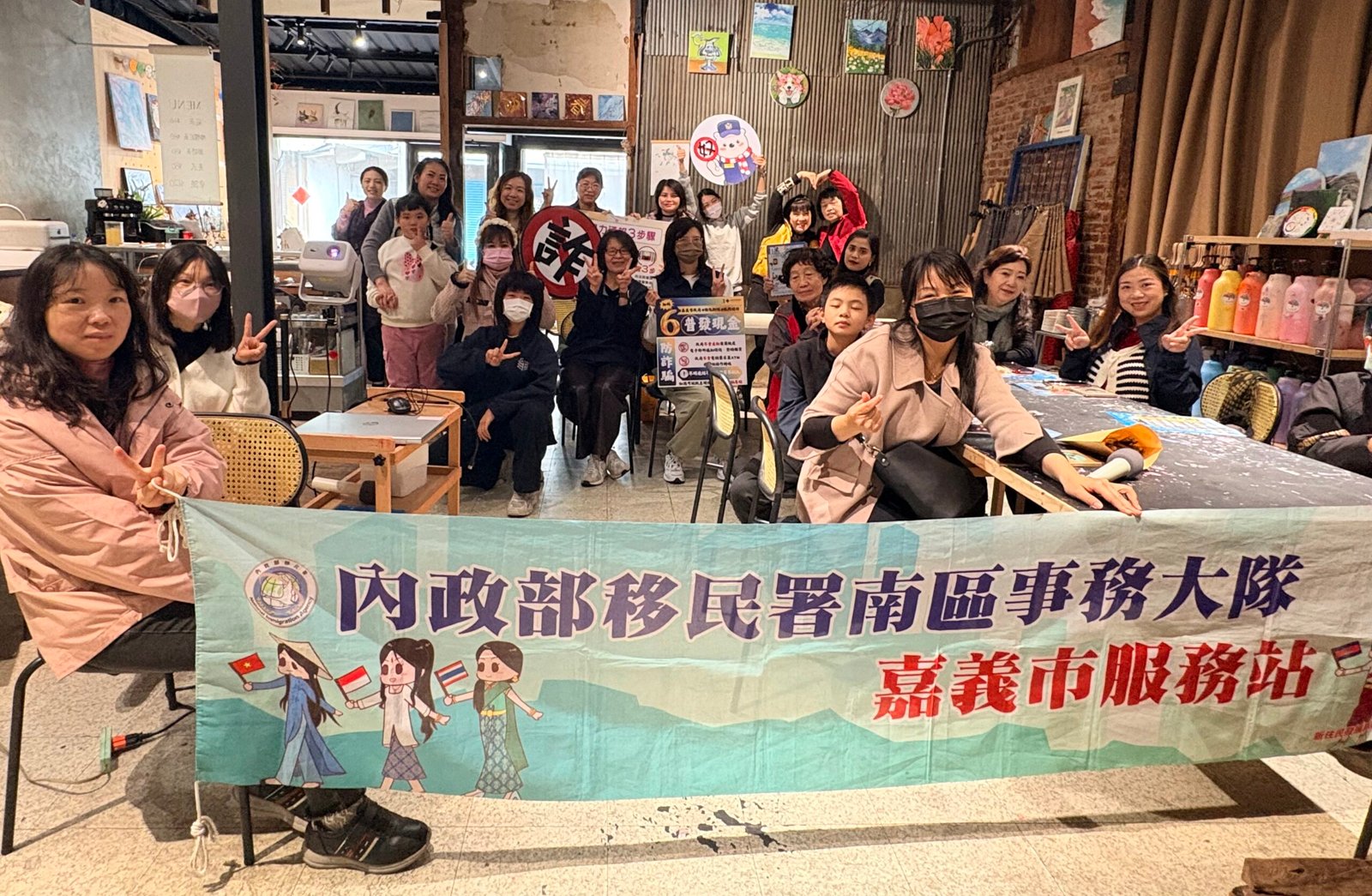 墨香迎馬年 移民署邀新住民揮毫創意春聯