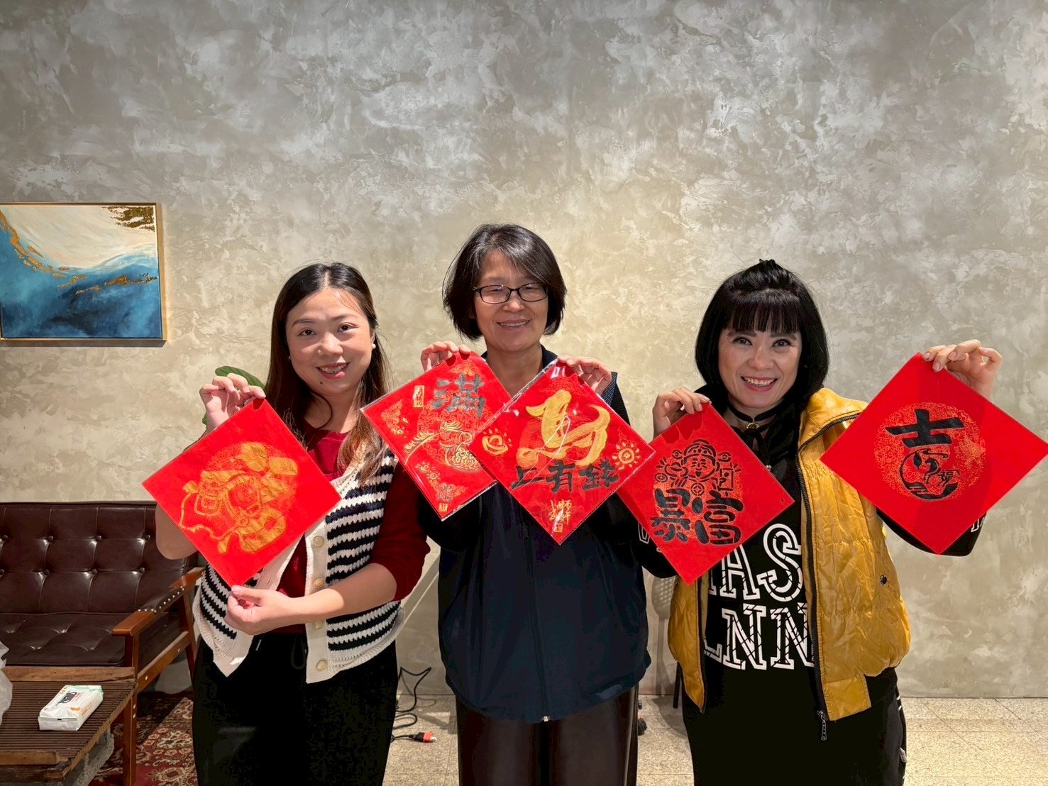 墨香迎馬年 移民署邀新住民揮毫創意春聯