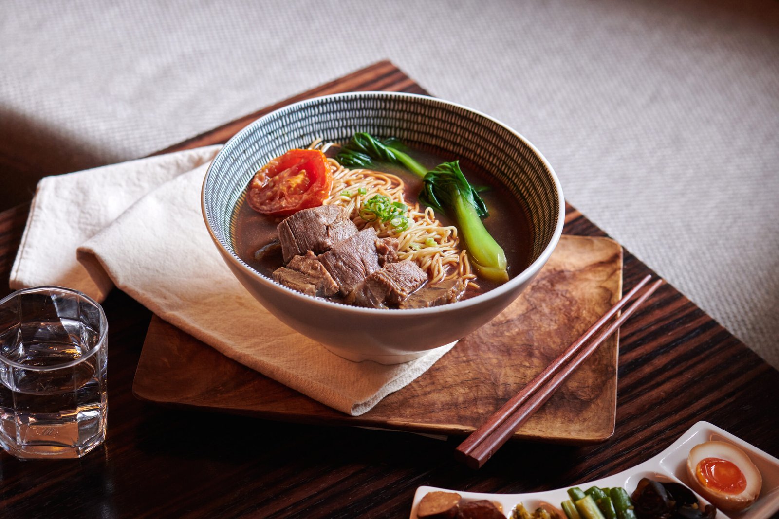 單人也能過好年！台北慕軒酒吧套餐+餐廳自助，馬年新春多種享受